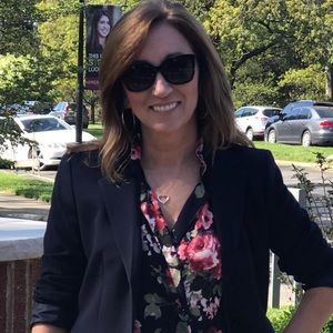 Meet your Posher, Rebecca